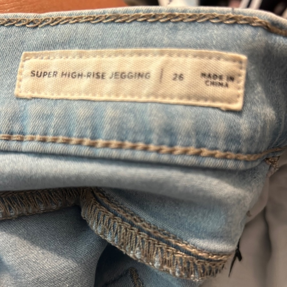Jeans - Picture 3 of 4